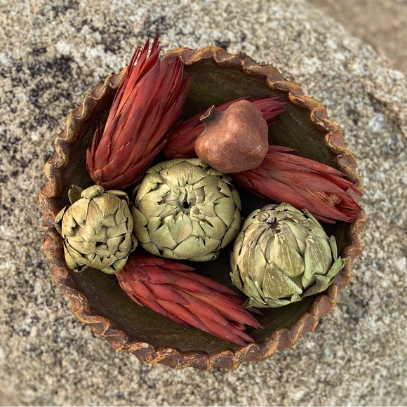Plaster Bowl (HEAVY)  Dried Flowers/Veggies INCLUDED - Picture 5 of 8